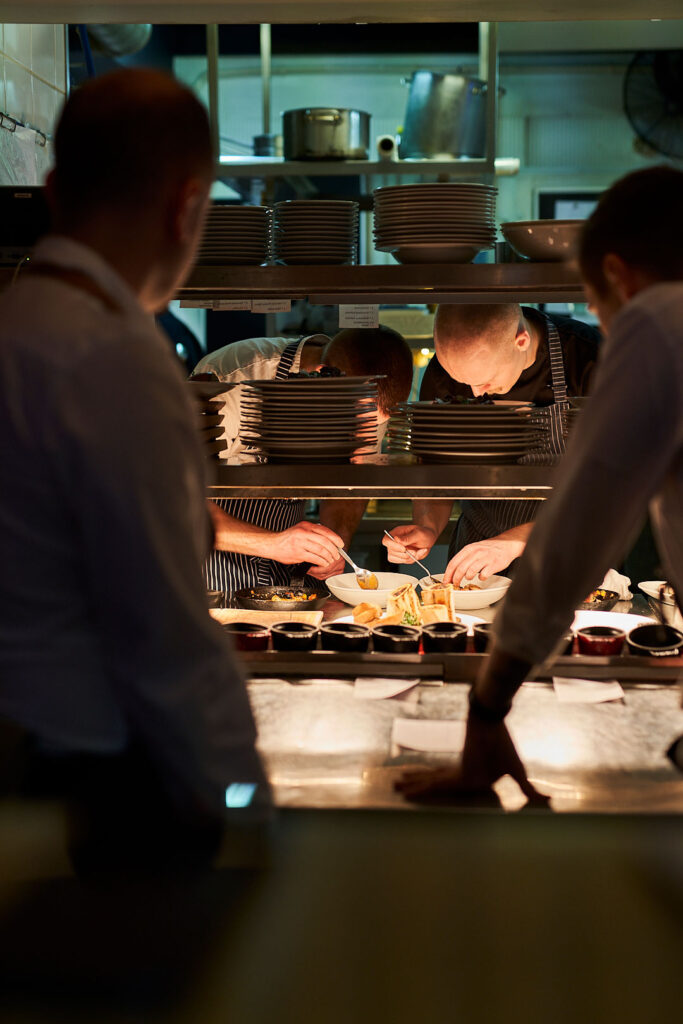 Przygotowywanie dań w Butchery & Wine